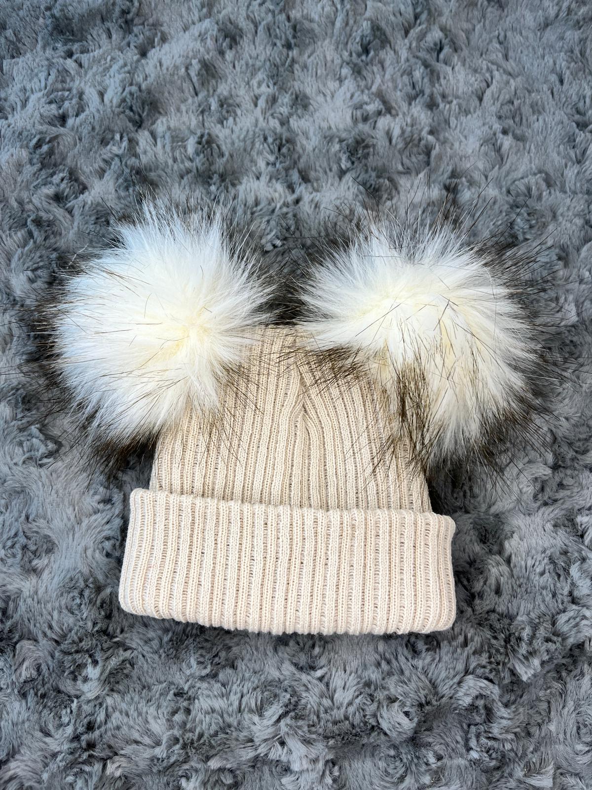 Beige Double Pom hat - First Size