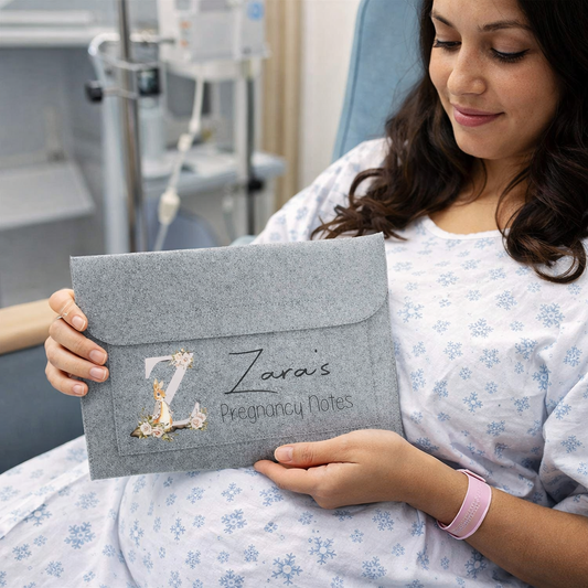 Pregnancy notes folder personalised - initial design